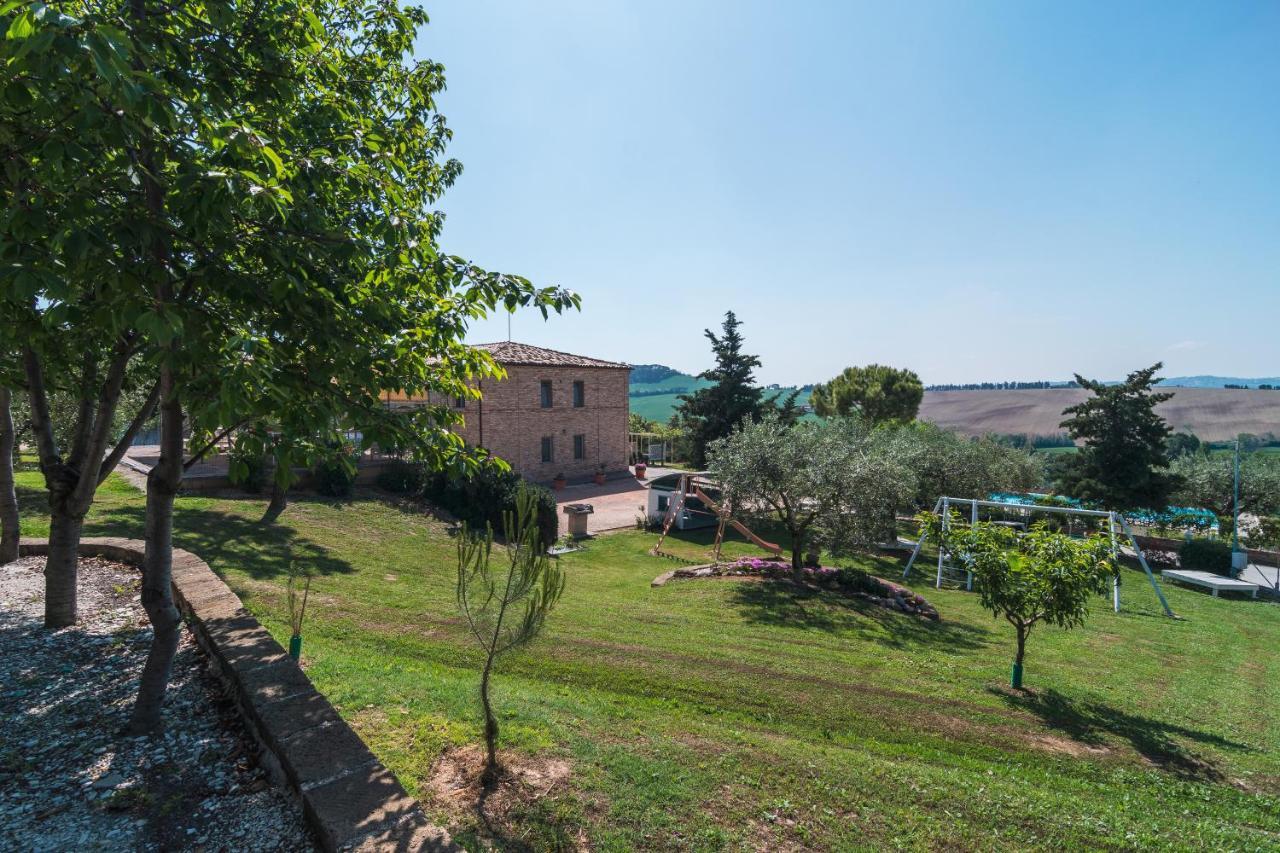 Agriturismo Case Al Sole Лорето Экстерьер фото