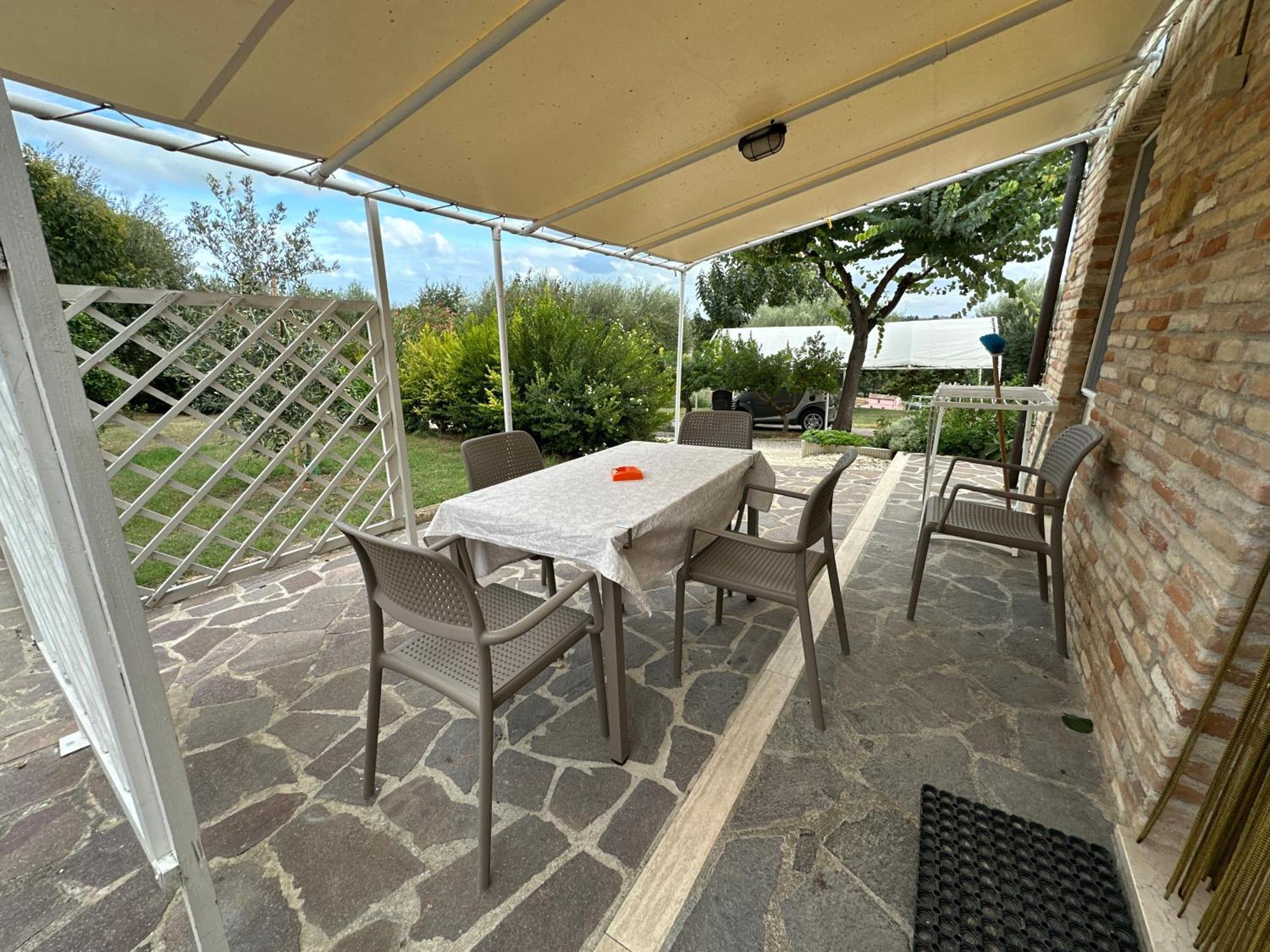 Agriturismo Case Al Sole Лорето Экстерьер фото